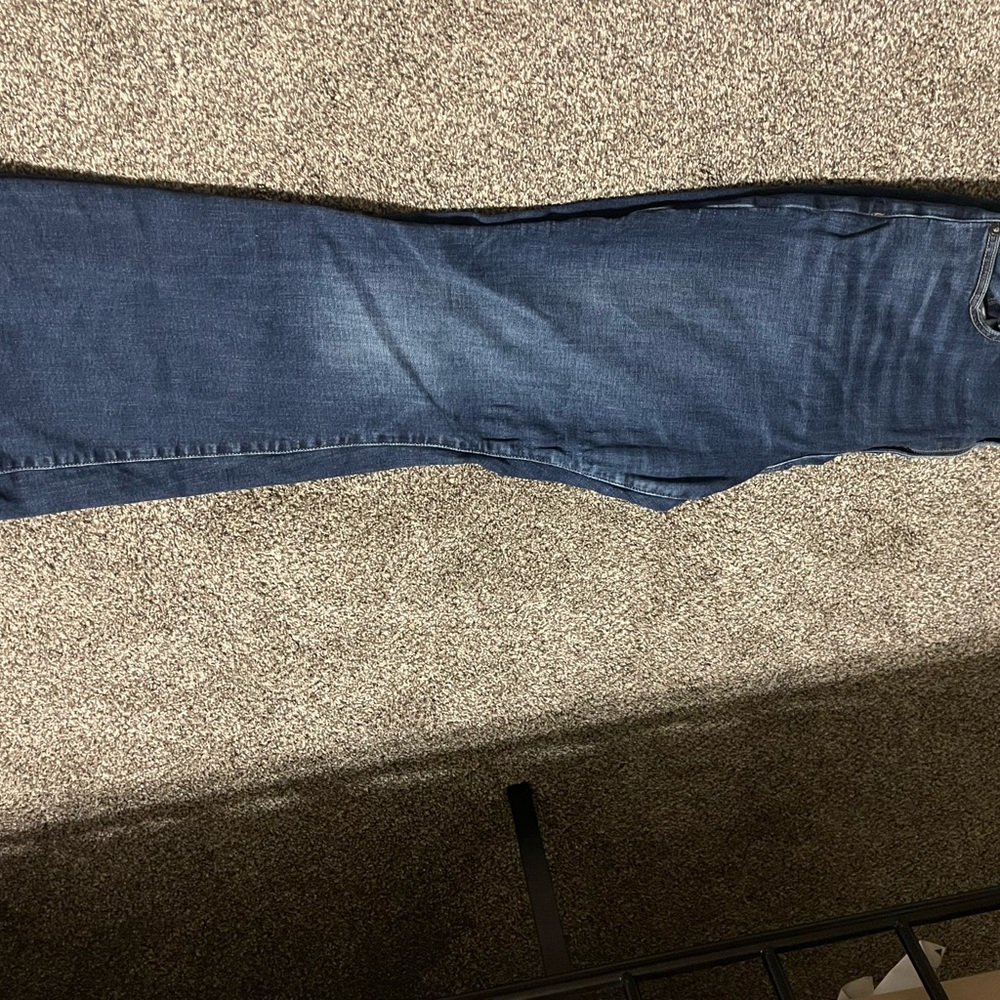 American Eagle Outfitters Blue Flare Jeans - Picture 8 of 8